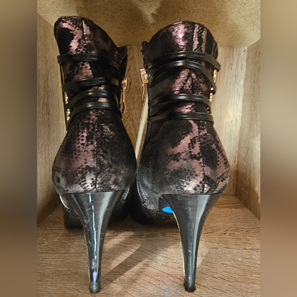 VERONA Ankles 👢 - Picture 3 of 6